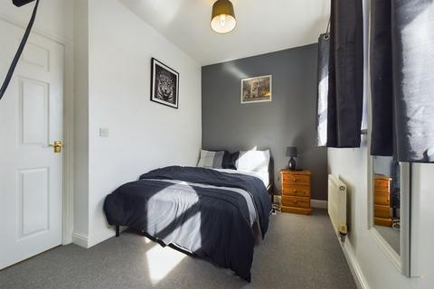 15 Broomfields Close, Tean, Stoke-on-trent, ST10 4FB