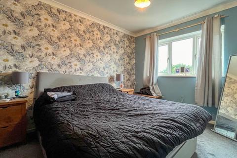 17 Robinsons Grove, Hibaldstow, Brigg, DN20 9QB