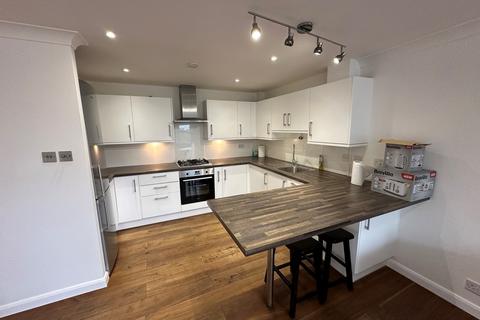 2 bedroom apartment to rent, Davigdor Road, Hove BN3