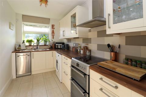 19 Davos Close, Woking, GU22 7SL