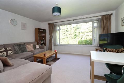 19 Davos Close, Woking, GU22 7SL