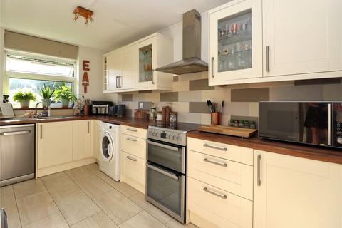 19 Davos Close, Woking, GU22 7SL