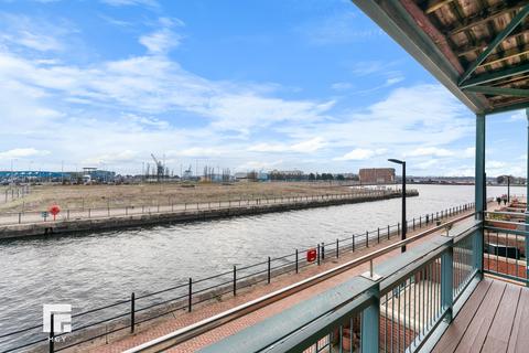 1 bedroom apartment for sale, Adventurers Quay, Cardiff Bay, Cardiff