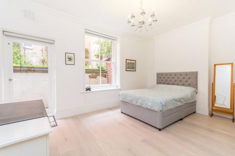 2 bedroom flat for sale, Tavistock Place, Bloomsbury, London, WC1H
