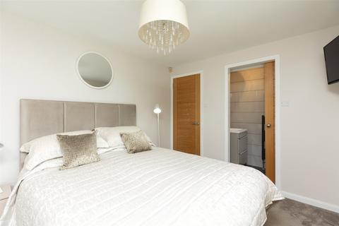 5 Macrosty Gardens, Crieff, PH7 4LP