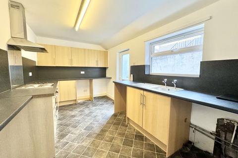 2 bedroom maisonette to rent, Corporation Road, Grimsby DN31