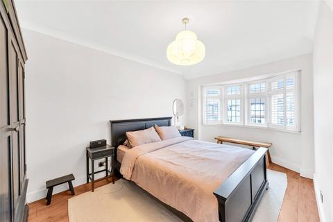 177 Montrose Avenue, Welling, DA16 2QT