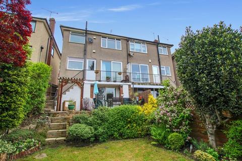 4 bedroom semi-detached house for sale, Broom Mead, Bexleyheath