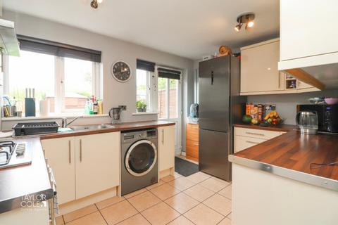 37 Brookweed, Amington, Tamworth, B77 4EB