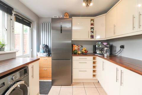 37 Brookweed, Amington, Tamworth, B77 4EB