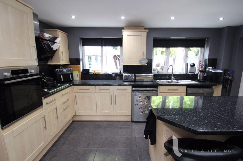 Kitchen/Breakfast