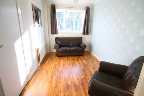 2 bedroom maisonette for sale, Hall Close, Camberley GU15