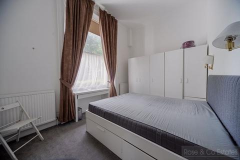 1 bedroom flat to rent, Hamilton Terrace St Johns Wood NW8