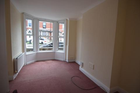 1 bedroom ground floor flat to rent, Regent Road, Blackpool