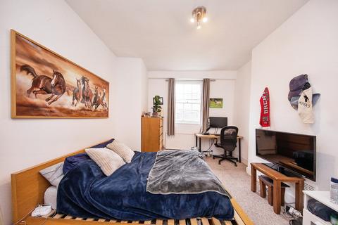 4 bedroom flat to rent, Richmond Avenue, Islington, N1