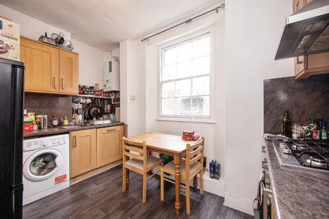 4 bedroom flat to rent, Richmond Avenue, Islington, N1