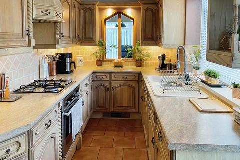 26 Ashford Drive, Sutton Coldfield, B76 1EN