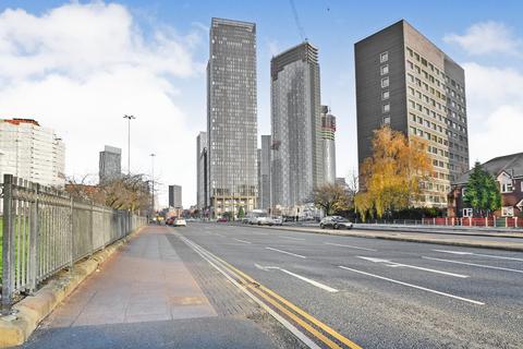 3 bedroom apartment to rent, Victoria Residence, Silvercroft Street, Manchester, M15