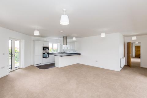 3 bedroom apartment to rent, Bodmin Place, Broughton, MK10 7DP