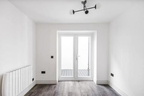 undefined, Millers Terrace, Dalston, London