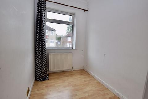 4 Fraser Road, Rotherham, S60 2SZ