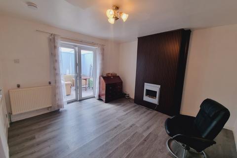 2 bedroom terraced house for sale, Chelwood Drive, Bradford, BD15