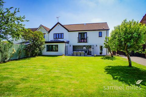 5 bedroom semi-detached house for sale, Dianmer Close, Nr Royal Wootton Bassett SN4