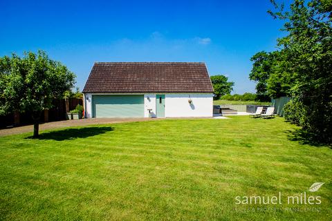 12 Dianmer Close, Hook, Swindon, SN4 8EB