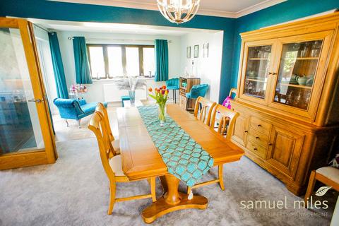 12 Dianmer Close, Hook, Swindon, SN4 8EB