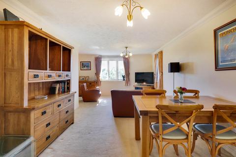 1 bedroom retirement property for sale, Chartwell Lodge, Tunbridge Wells TN4