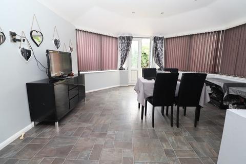 47 Darrington Drive, Warmsworth, Doncaster, DN4 9LF