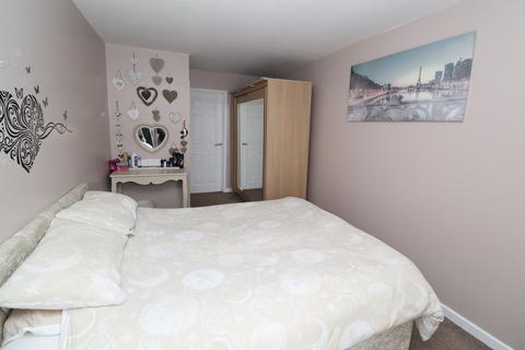 47 Darrington Drive, Warmsworth, Doncaster, DN4 9LF