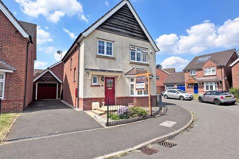 3 bedroom detached house for sale, Brookes Meadow, Tipton