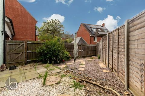 3 bedroom semi-detached house for sale, Abbey Field View, Colchester