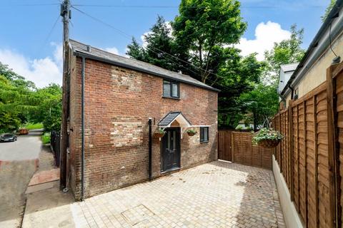 2 bedroom detached house for sale, Church End, Markyate