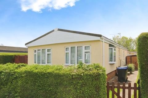 2 bedroom mobile home for sale, Orchards Residential Park, LANGLEY