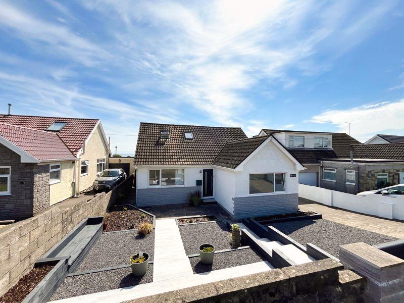 58 Danygraig Avenue, Porthcawl, CF36 5AE 4 bed detached bungalow for