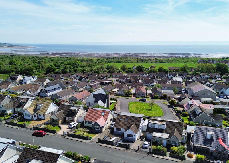 58 Danygraig Avenue, Porthcawl, CF36 5AE 4 bed detached bungalow for