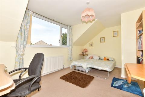 8 Donnahay Road, Ramsgate, CT12 6RW