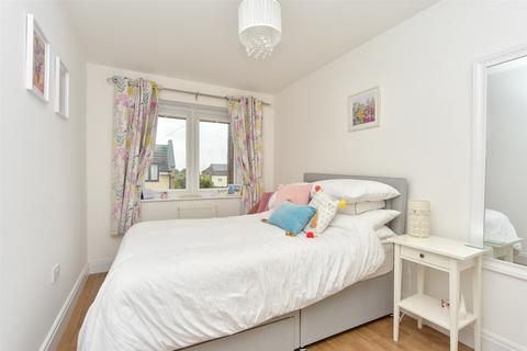 52 Castle Street, Swanscombe, DA10 0HN