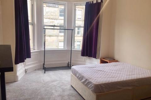 3 bedroom flat to rent, Polwarth Crescent, Edinburgh,