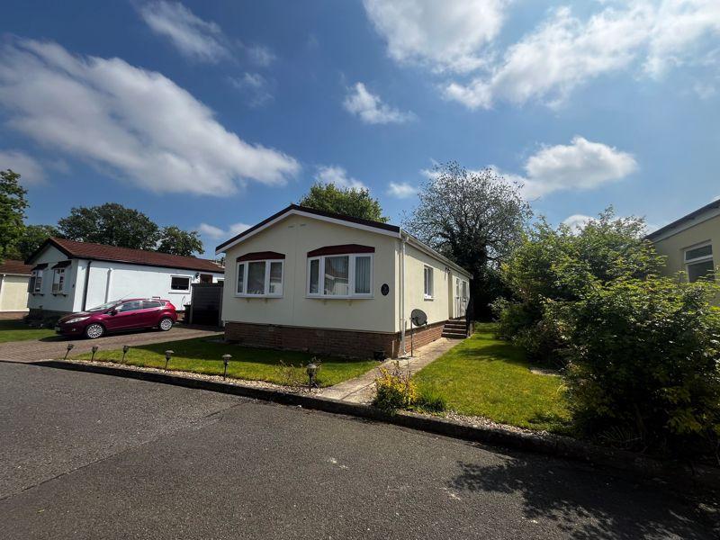 Shepherds Grove Park, Stanton 2 bed park home for sale £159,995