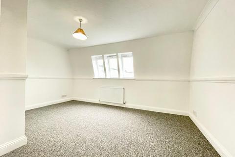 2 bedroom flat to rent, Orchard Court, Edgware HA8