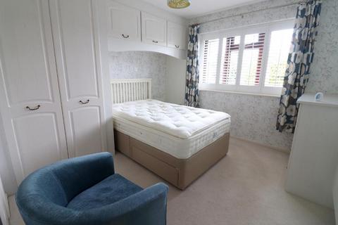 2 bedroom bungalow for sale, Luton LU3