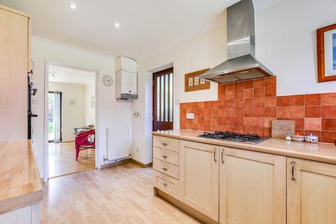 15 Timberling Gardens, South Croydon, CR2 0AW