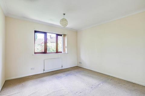 15 Timberling Gardens, South Croydon, CR2 0AW