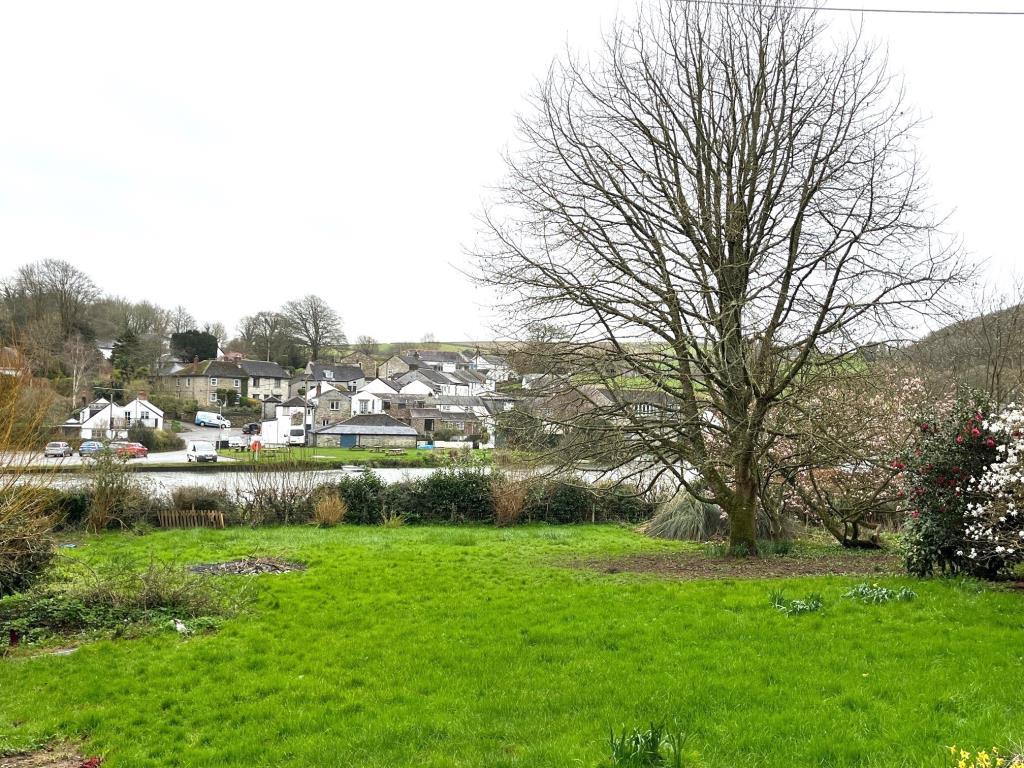 Garden with view of River Lerryn