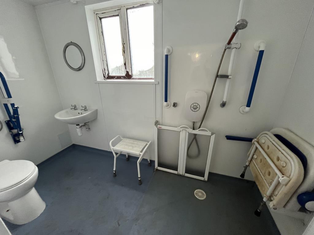 Wet Room with shower and W.C.