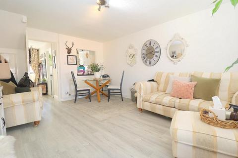 2 bedroom end of terrace house for sale, Oregon Way, Barton Hills, Luton, Bedfordshire, LU3 4AP