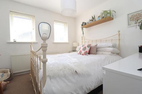 2 bedroom end of terrace house for sale, Oregon Way, Barton Hills, Luton, Bedfordshire, LU3 4AP
